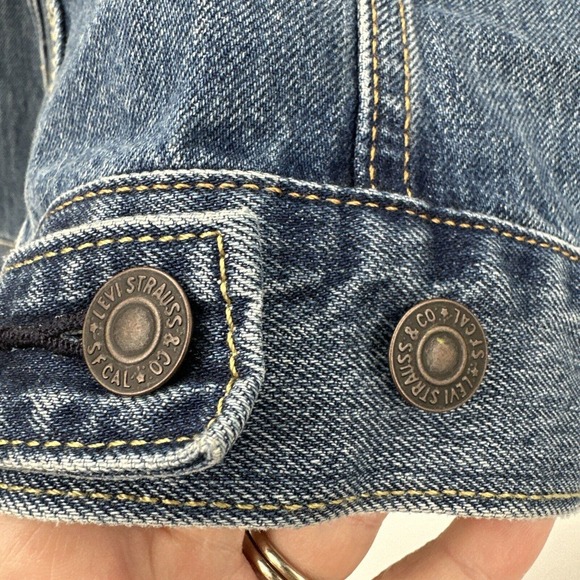 Levi's Jean Jacket Womens Small Trucker Classic Blue Denim - Picture 10 of 10